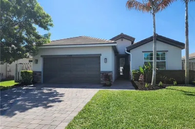 2384 SW Strawberry Terrace 1