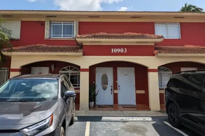 10903 W Okeechobee Road #201 1