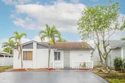 5100 NW 195th Terrace 1
