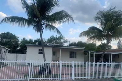 1050 NW 116th Ter 1