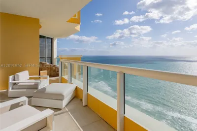 17875 Collins Ave #3906 1