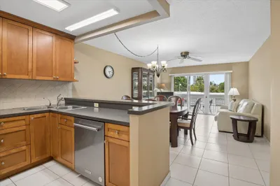 550 Bayshore Drive #314 1