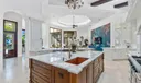 314 W Riverside Drive Photo