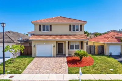 8961 SW 215th Ter 1
