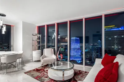 485 Brickell Avenue #4704 1