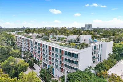 2200 Brickell Ave #202 1