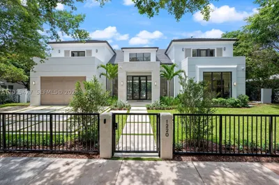 1220 S Alhambra Cir 1