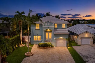 3120 Cape Circle 1