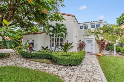 319 Mendoza Ave 1