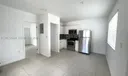 633 NE 4th Ct #1 Photo