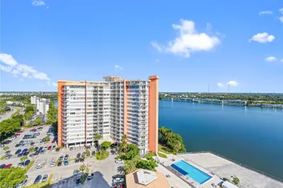 1351 NE Miami Gardens Dr #1603E 1