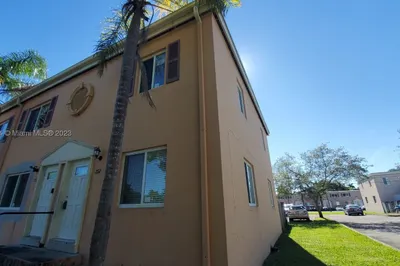 252 NW 85th St Rd #252 1