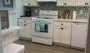 1210 SE Parkview Place #E3 Photo