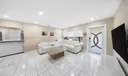 490 W 33rd Pl Photo