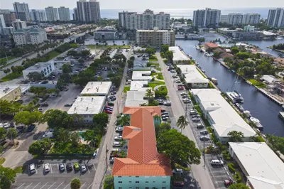 2829 NE 30th Street #301 1