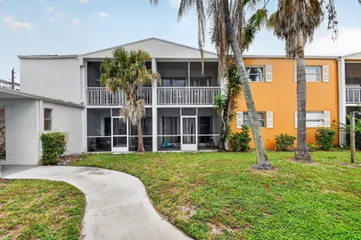 1505 Crescent Circle #B24 1