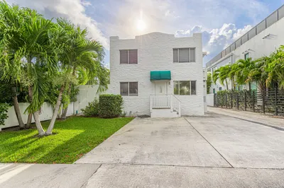 110 NE 16th Terrace #1 1