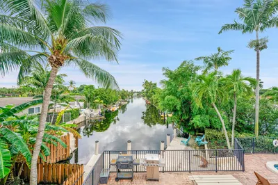 410 SW 15TH Street #202 1