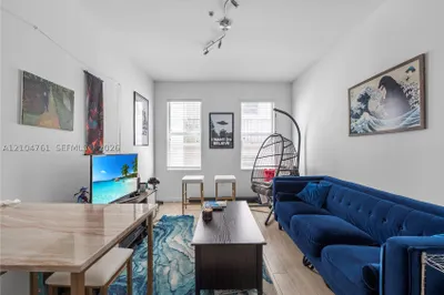 1611 Meridian Ave #304 1
