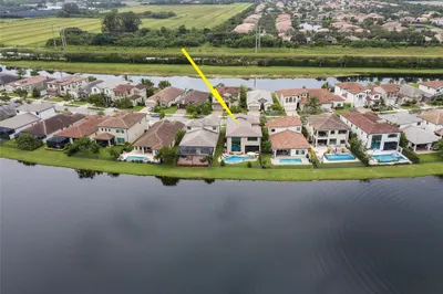 8484 Grand Prix Lane 1