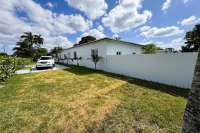 14801 NW 5th Ave