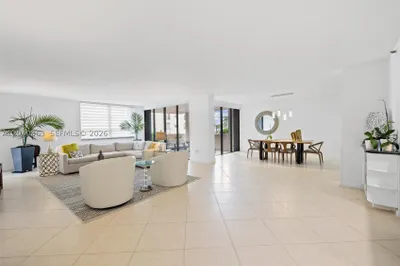 10175 Collins Ave #103 1