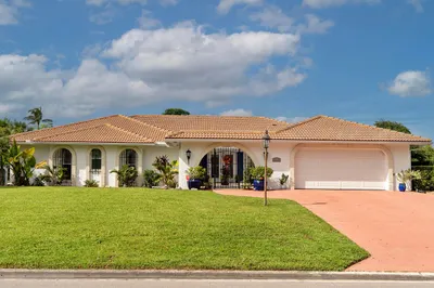 524 Muirfield Drive 1