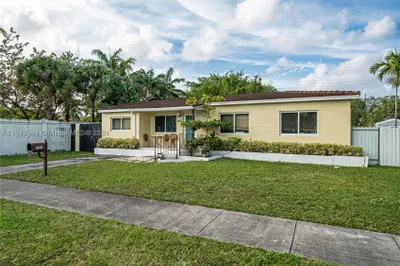 3941 NW 13th St 1