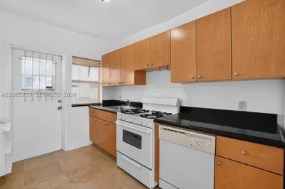 1027 Euclid Ave #4 1