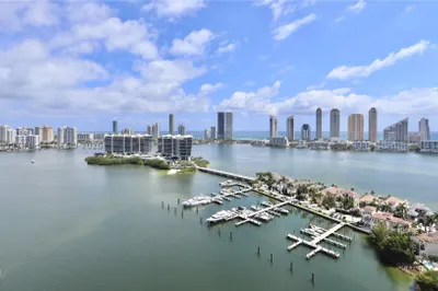 7000 Island Blvd #2605 1
