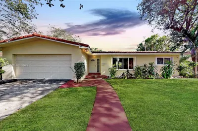 30 NW 88th St 1