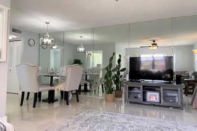 Living Dining Area
