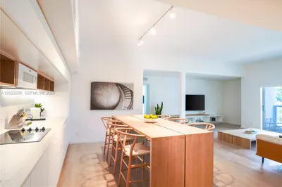 10250 Collins Avenue #412 1