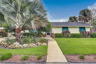 517 SE Balboa Avenue 1