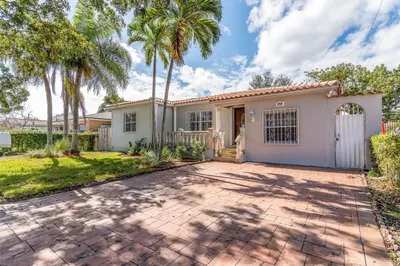 150 SW 51st Ct