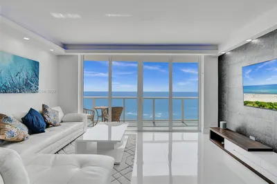 5601 Collins Ave #1412 1