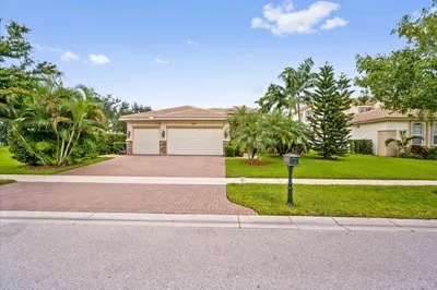 8152 Butler Greenwood Drive 1