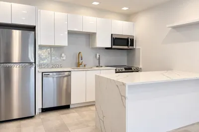 551 NE 26th St #w 1