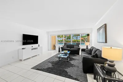 328 N Ocean Blvd #104 1