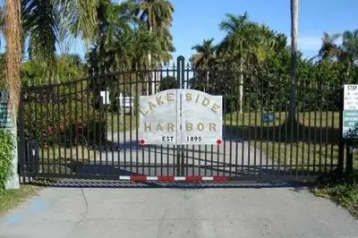 631 Lakeside Harbor 1