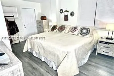 2464 NW 94th St 1