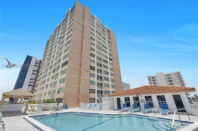 1410 S Ocean Dr #304 1