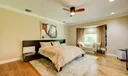 5703 SE Glen Eagle Way Photo