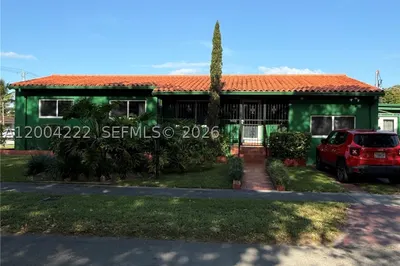 540 SW 39th Ave 1