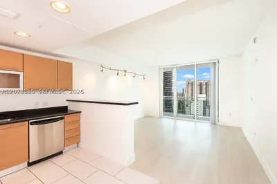 951 Brickell Ave #2709 1