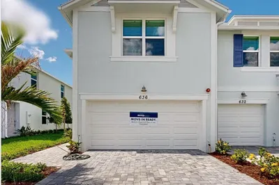 636 Salisbury Circle 1