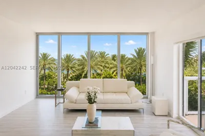 10275 Collins Ave #431 1