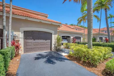 800 Sorrento Dr. #2 1