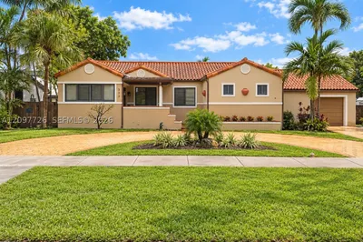 333 Whitethorn Dr 1
