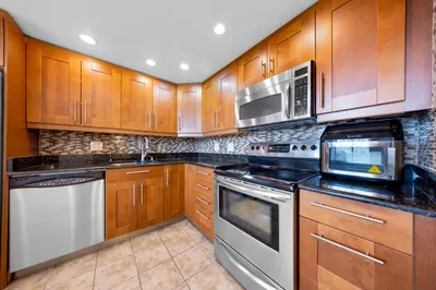 575 Oaks Ln-Pompano Beach-Natalia Hunter